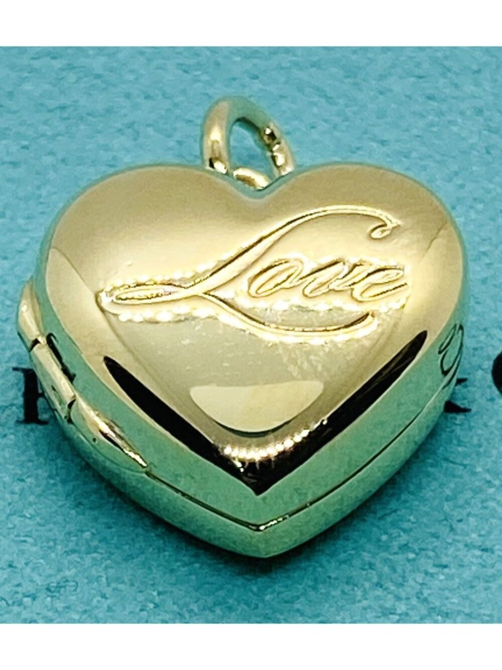 Tiffany & Co 14K 585 Locket "Love"